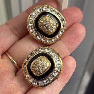 Authentic Vtg Christian Dior Women’s Elegant Gold-tone Black Clip on Earrings